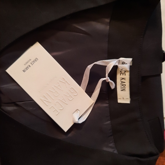 NWT Women's Black Vest - Picture 7 of 7